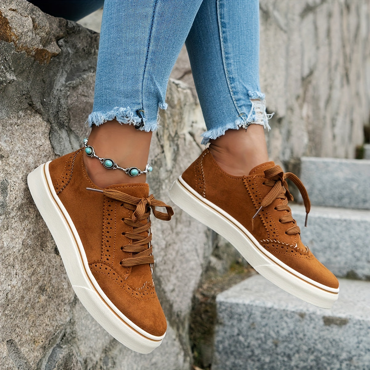 Perforated Brogues Sneakers Retro Lace Up Low Top Casual Flat Walking Shoes