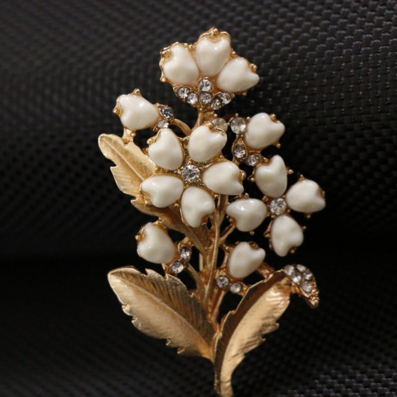 Matte Golden Shell Flower Brooch Sparkling Rhinestone Accents
