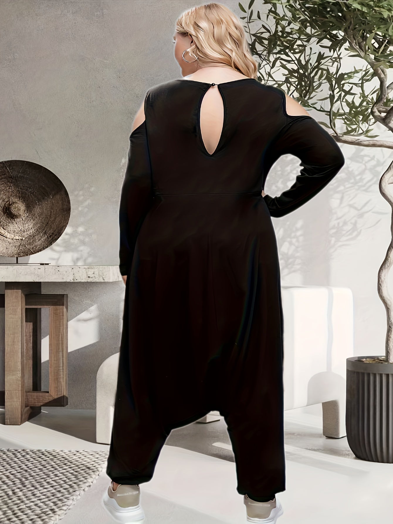 Women's Plus Size Cold Shoulder Round Neck Jumpsuit