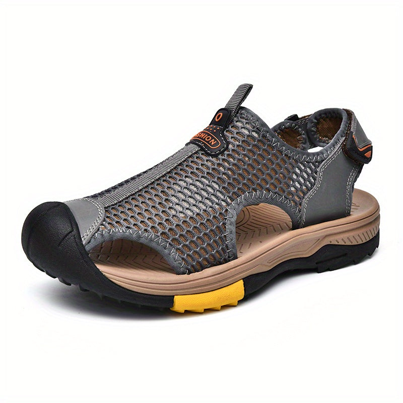 Men's Closed Toe Anti Collision Sandals Wear resistant Non Slip Beach Shoes