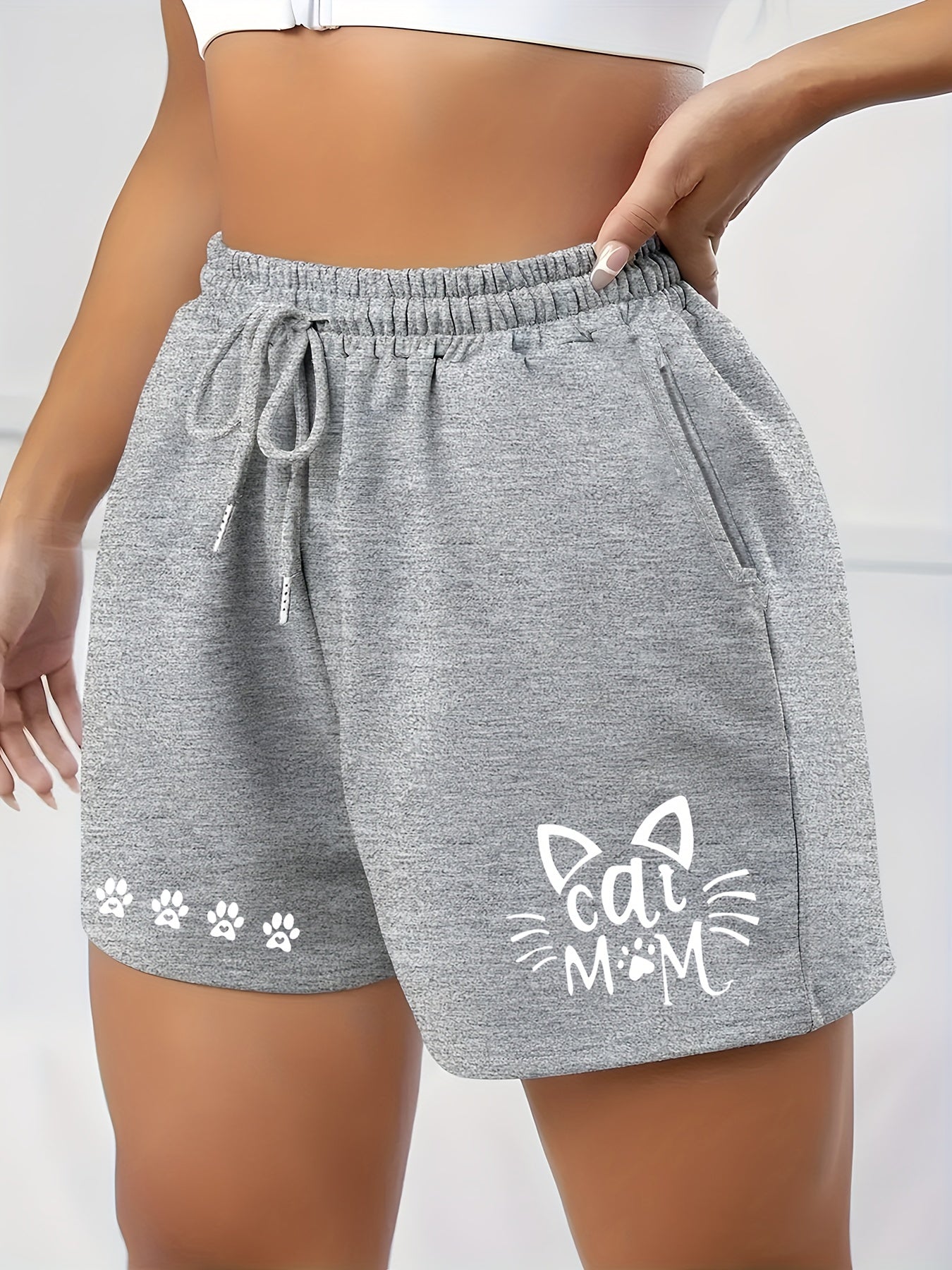 Women's Graphic Print High Rise Shorts With Pockets