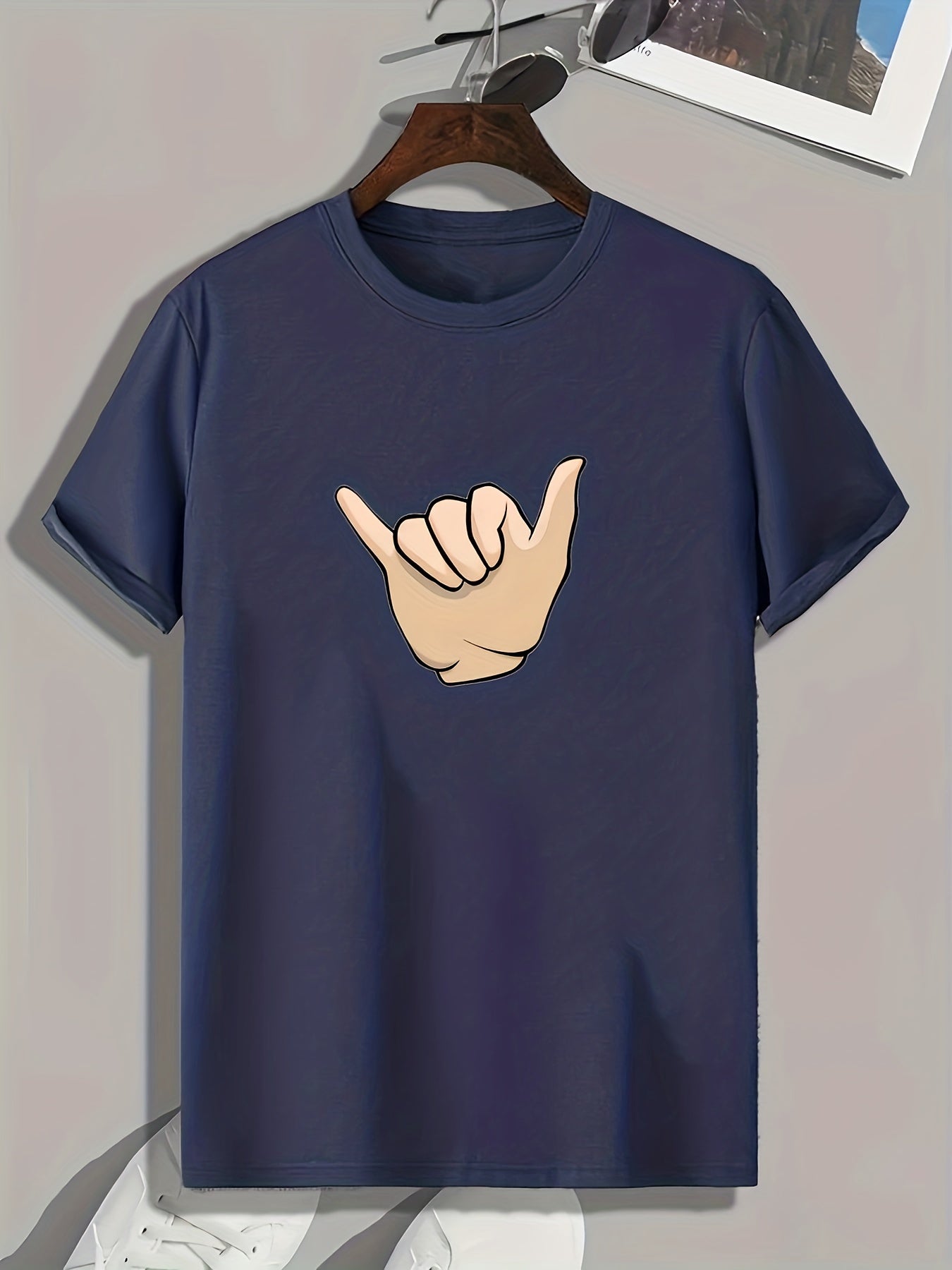 Hand Gesture Print Men's Sports T-shirt