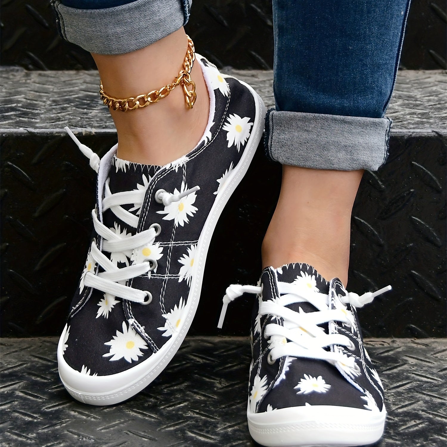 Daisy Pattern Lace Up Casual Flat Shoes Women's Footwear