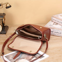 Large Capacity Leather Handbag European Style Clasp Closure Beige Yellow Green