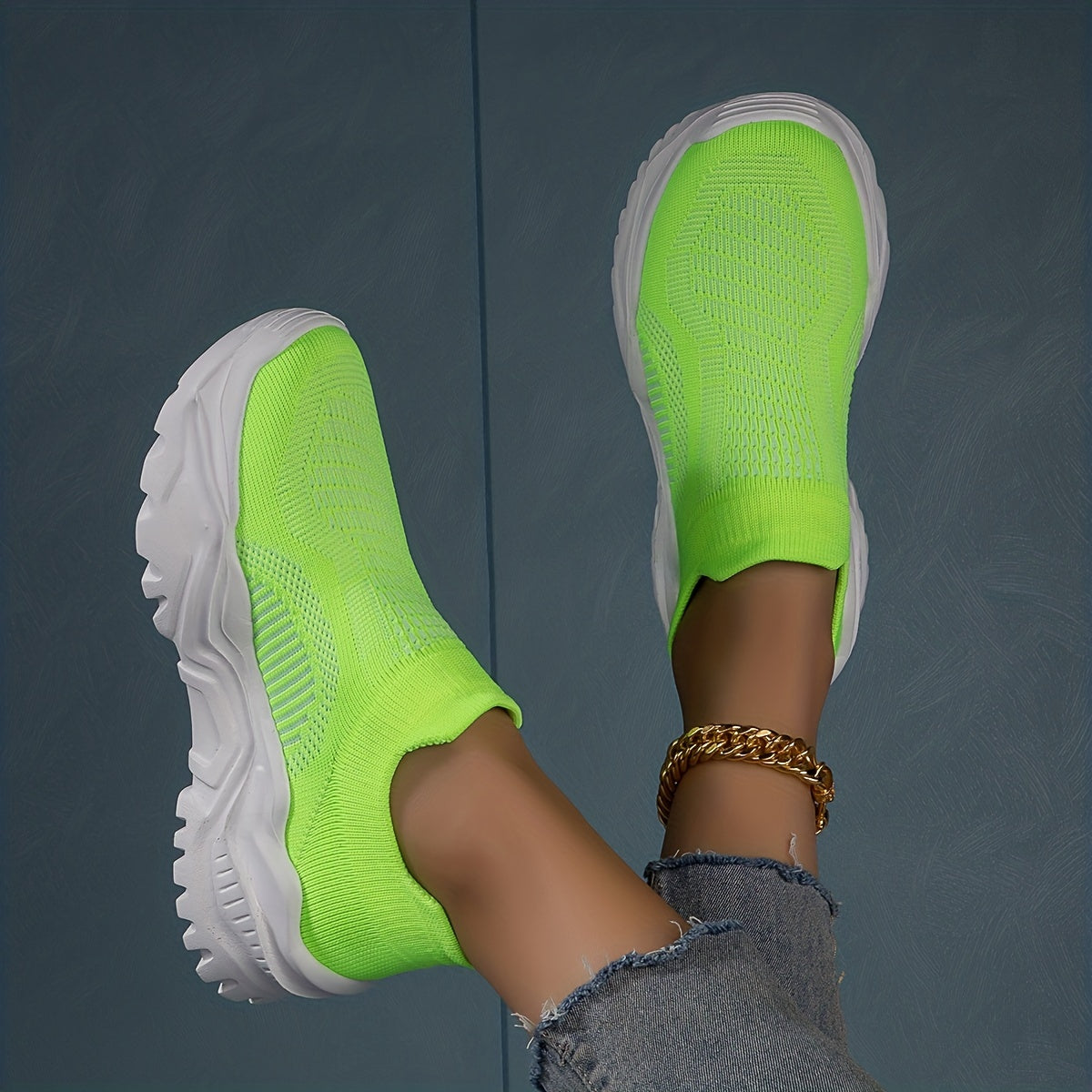 Women's Slip On Running Shoes with Thick Soles and Platform