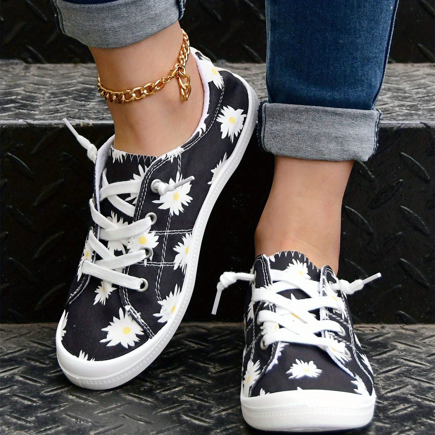 Daisy Pattern Lace Up Casual Flat Shoes Women's Footwear