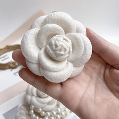 Delicate Flower Shape Woven Brooch for Men Women