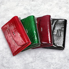 Vintage Leather Bi-fold Wallet with Zipper Closure & Flap Pocket
