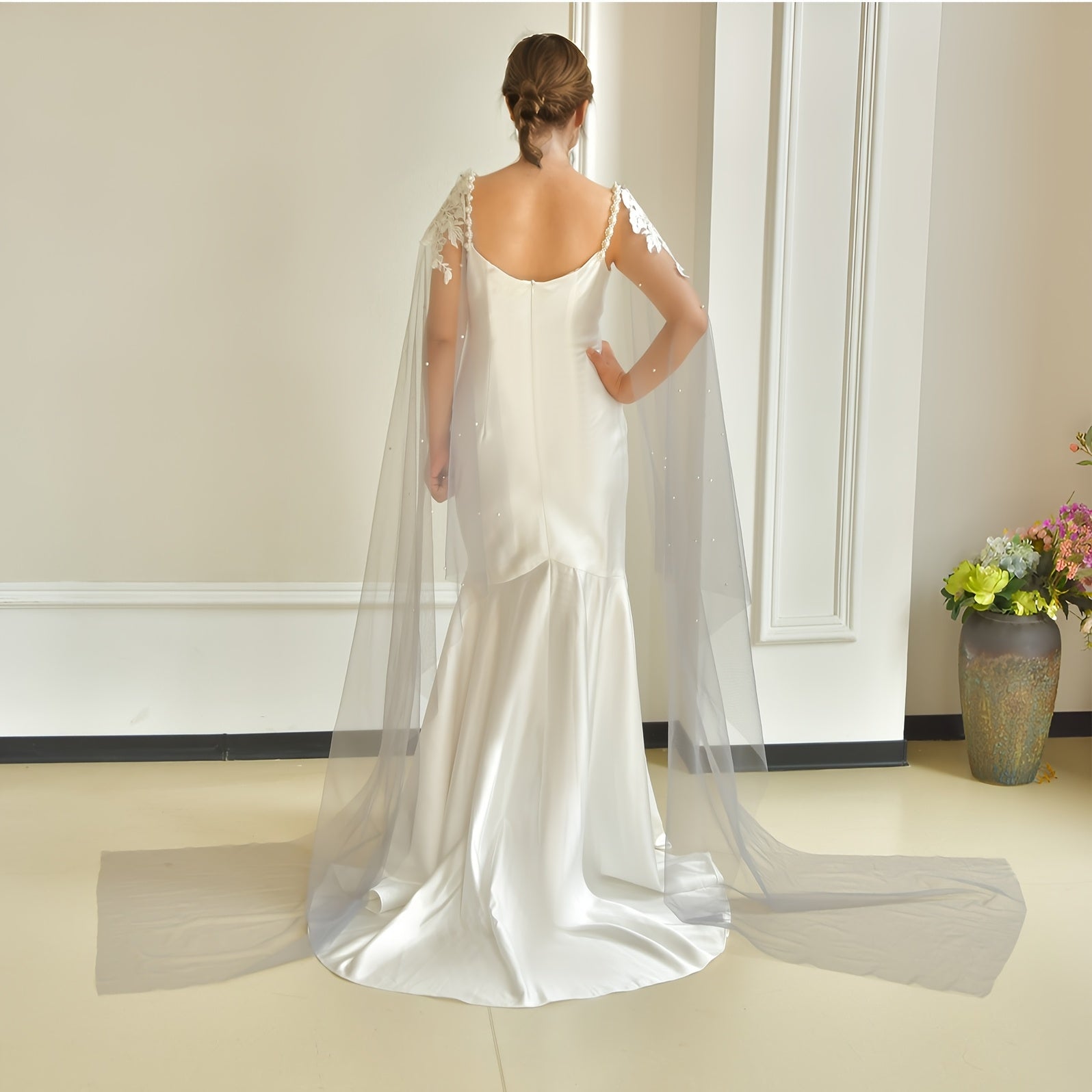 Lace Appliqu Bridal Veil with Pearls