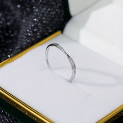 925 Silver Twisted Band Ring with Moissanite Decor, Stackable Jewelry