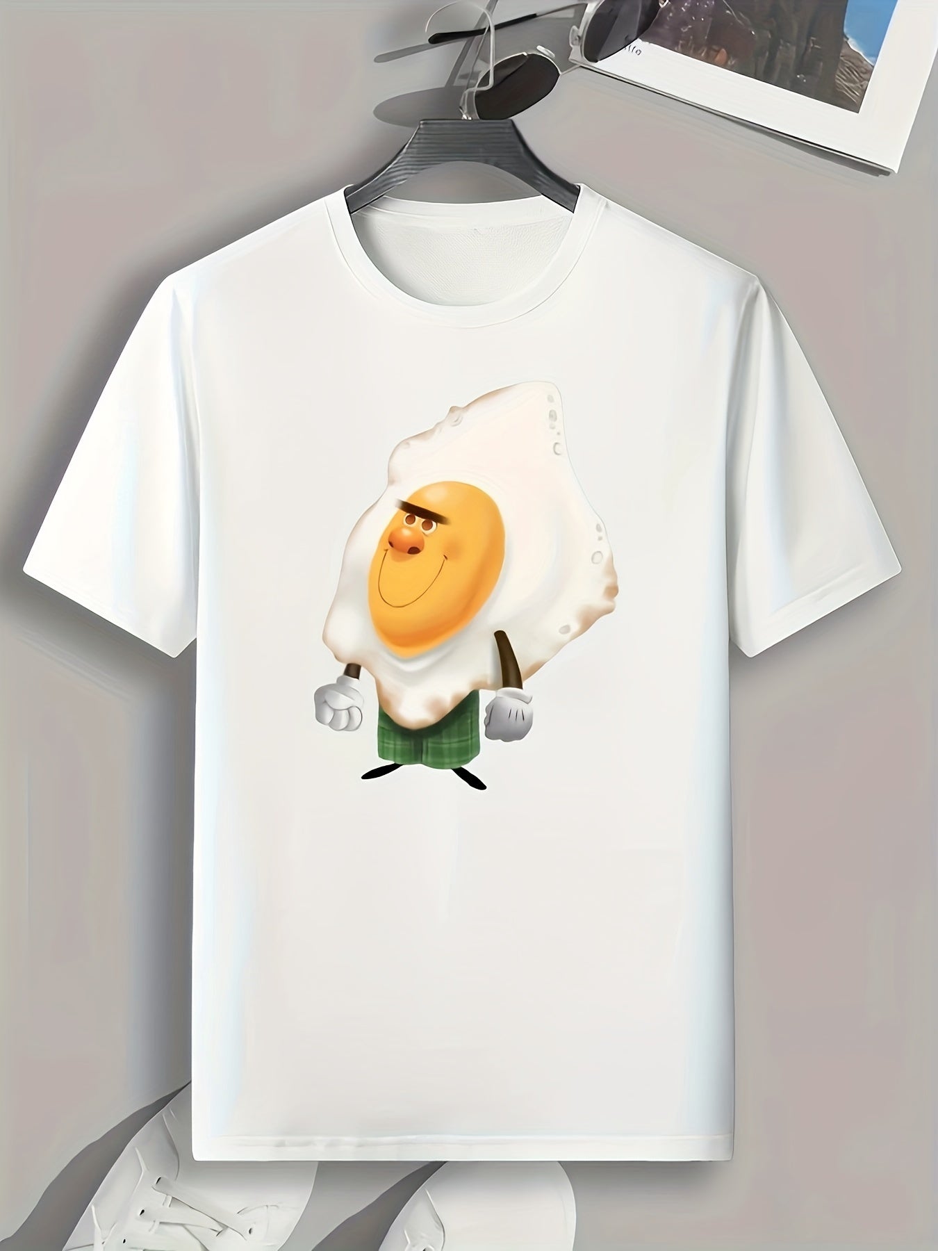 Cartoon Egg Print Men's Graphic T shirt for Summer