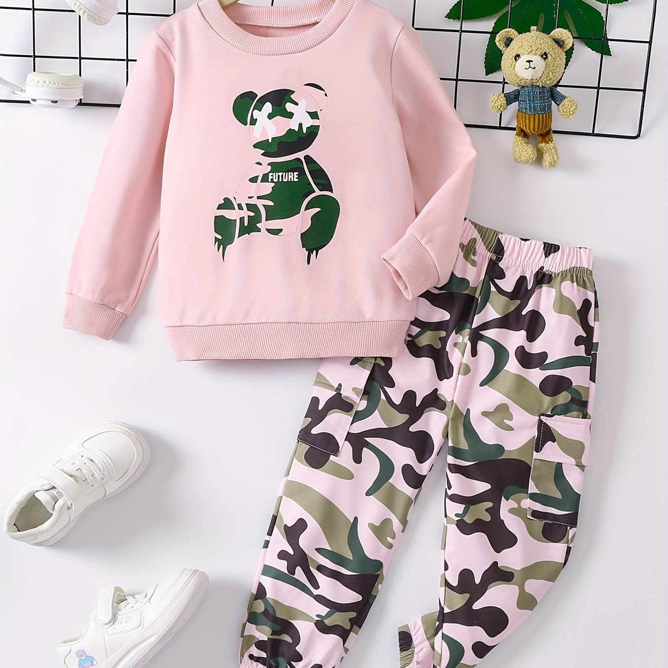 Girl's Bear Camo Sweatshirt & Sweatpants Set for Spring Fall