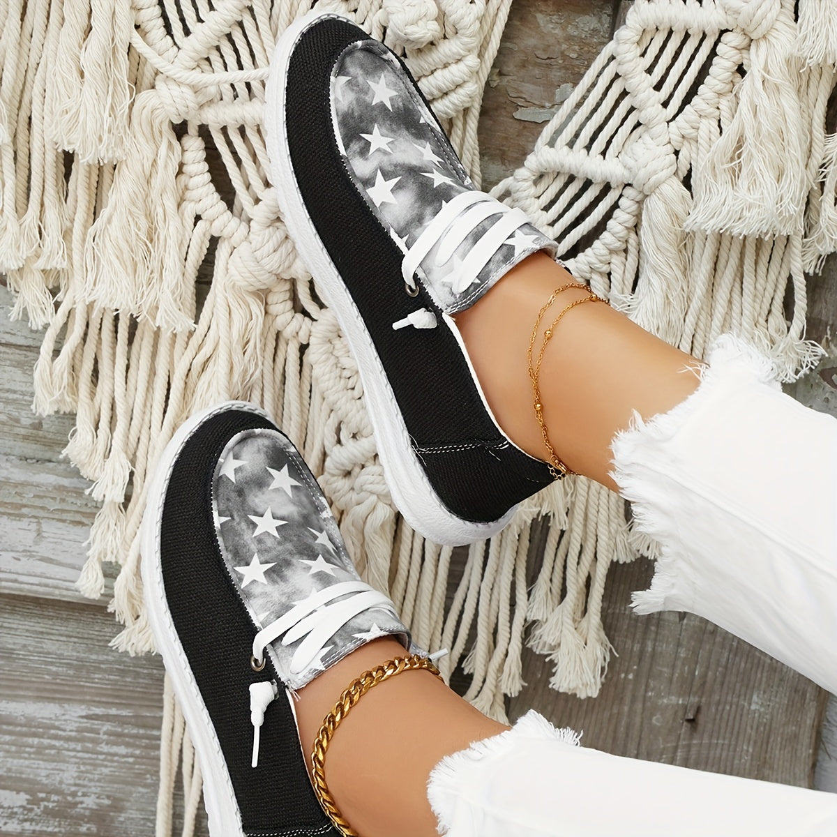 Women's Star Pattern Canvas Lace Up Shoes Lightweight Low Top Sneakers