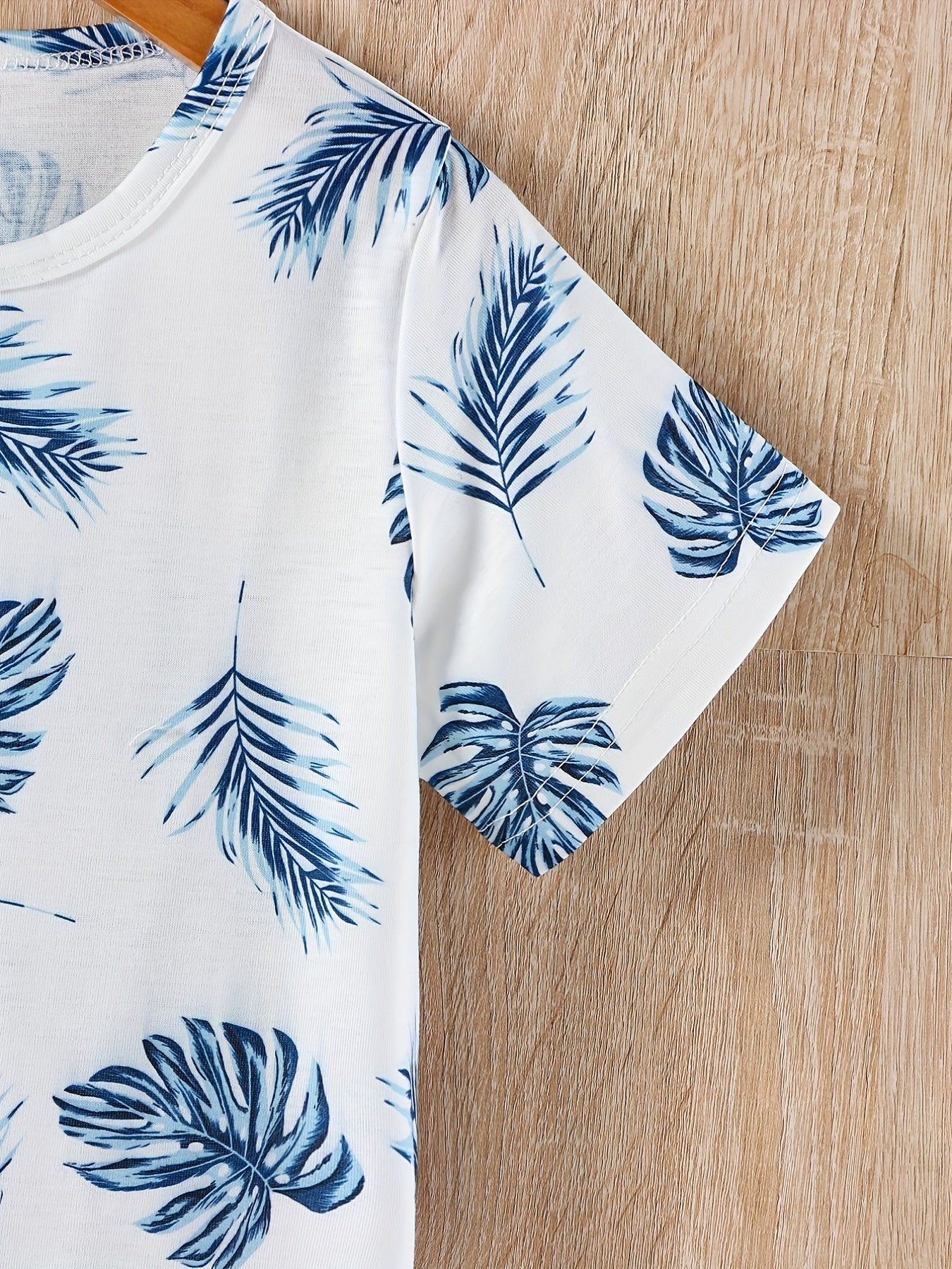 Boys Leaves Print T Shirt And Shorts Set