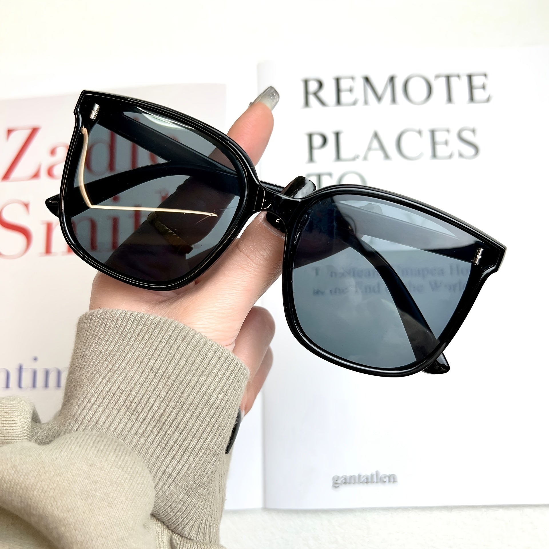 Square Sunglasses Rivet Decor Anti Glare UV400