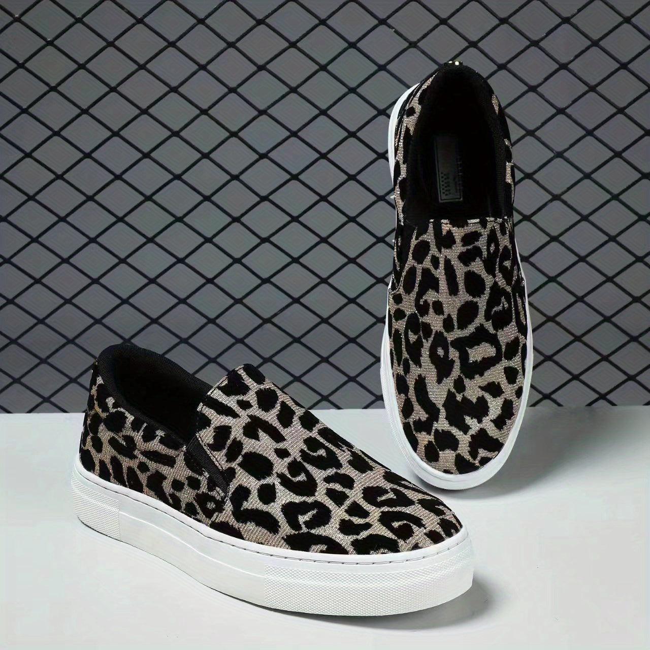 Leopard Print Canvas Slip-On Flats Round Toe Low Top Shoes