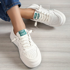 Women's Letter Print Skate Shoes Breathable Lace Up Sneakers