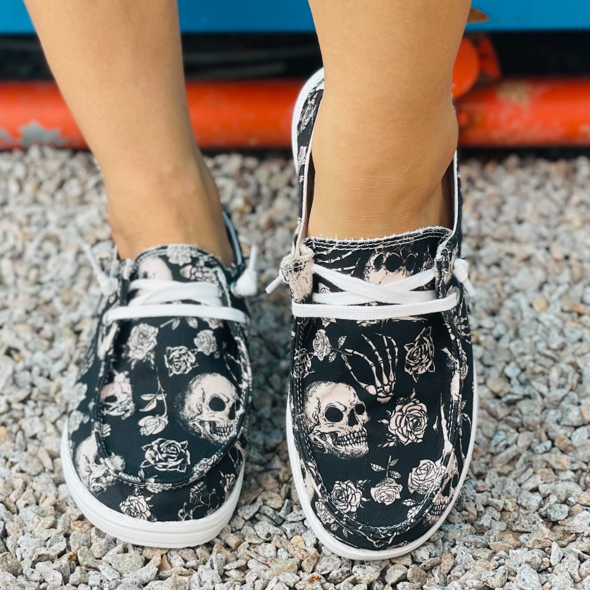 Halloween Scary Skeleton & Floral Print Low Top Sneakers Lightweight