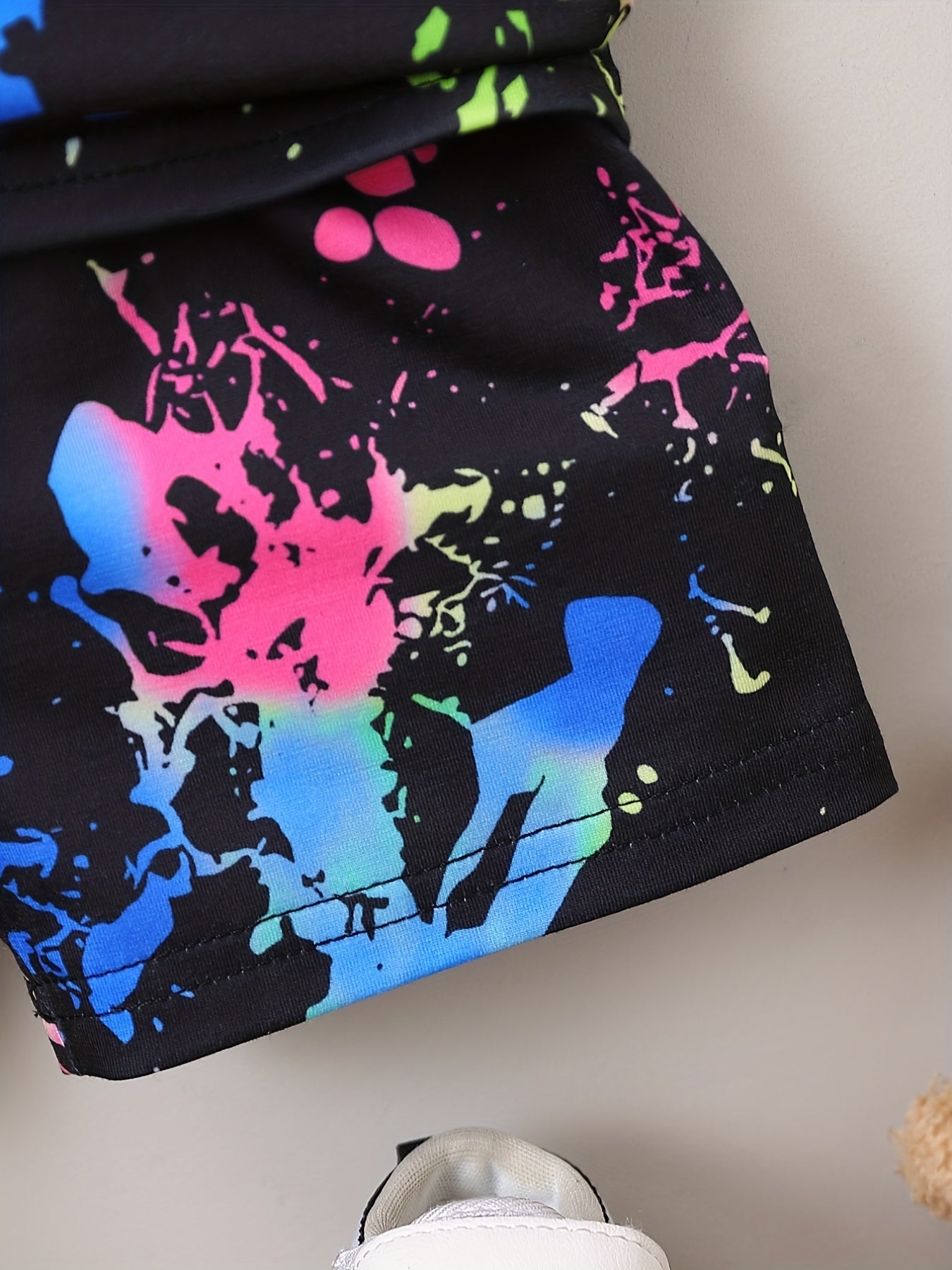 2pcs Infant Boys Ink Graphic T-shirt & Shorts Set for Summer