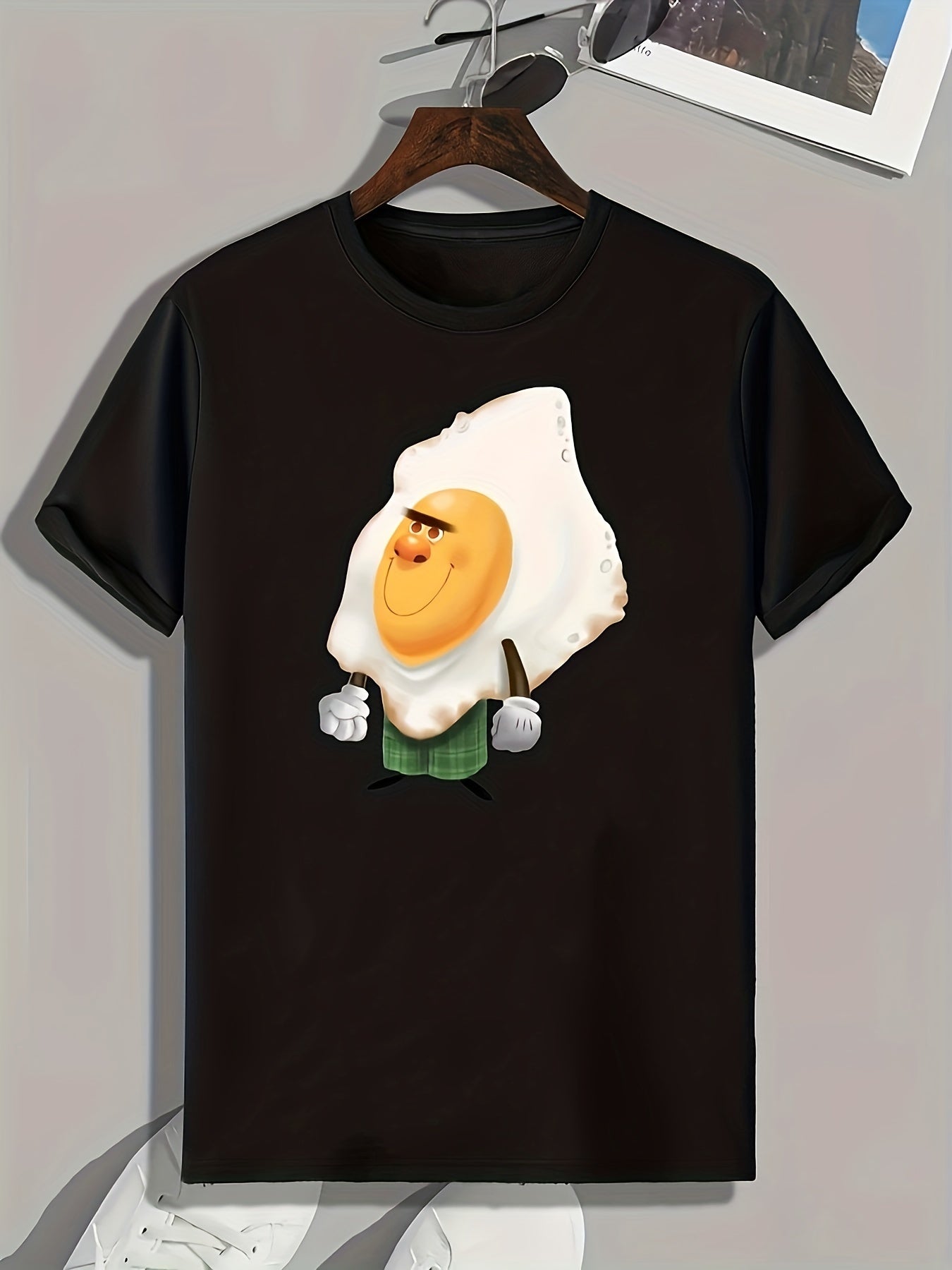 Cartoon Egg Print Men's Graphic T shirt for Summer