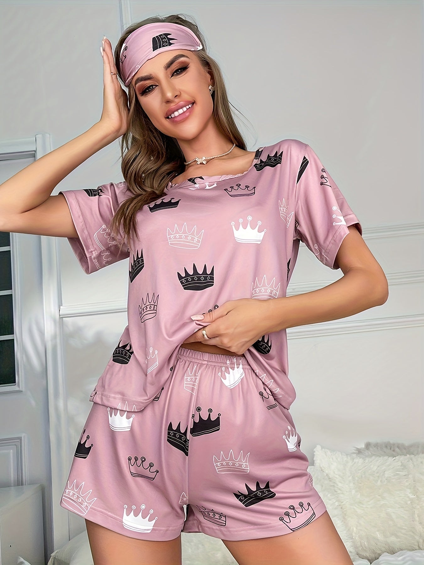 Crown Print Short Pajamas Set & Blindfold Women's Sleepwear