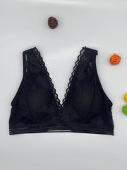 Wireless Bra with Lace and Scallop Trim