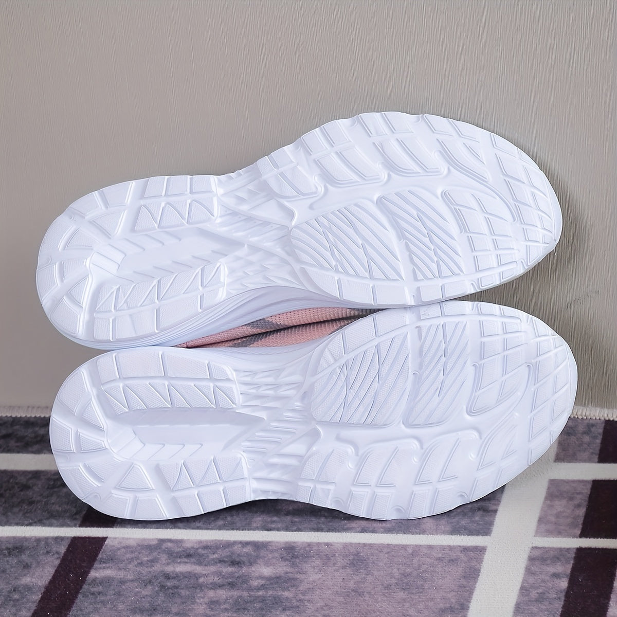 Mesh Breathable Low Top Sneakers Comfortable Running Shoes