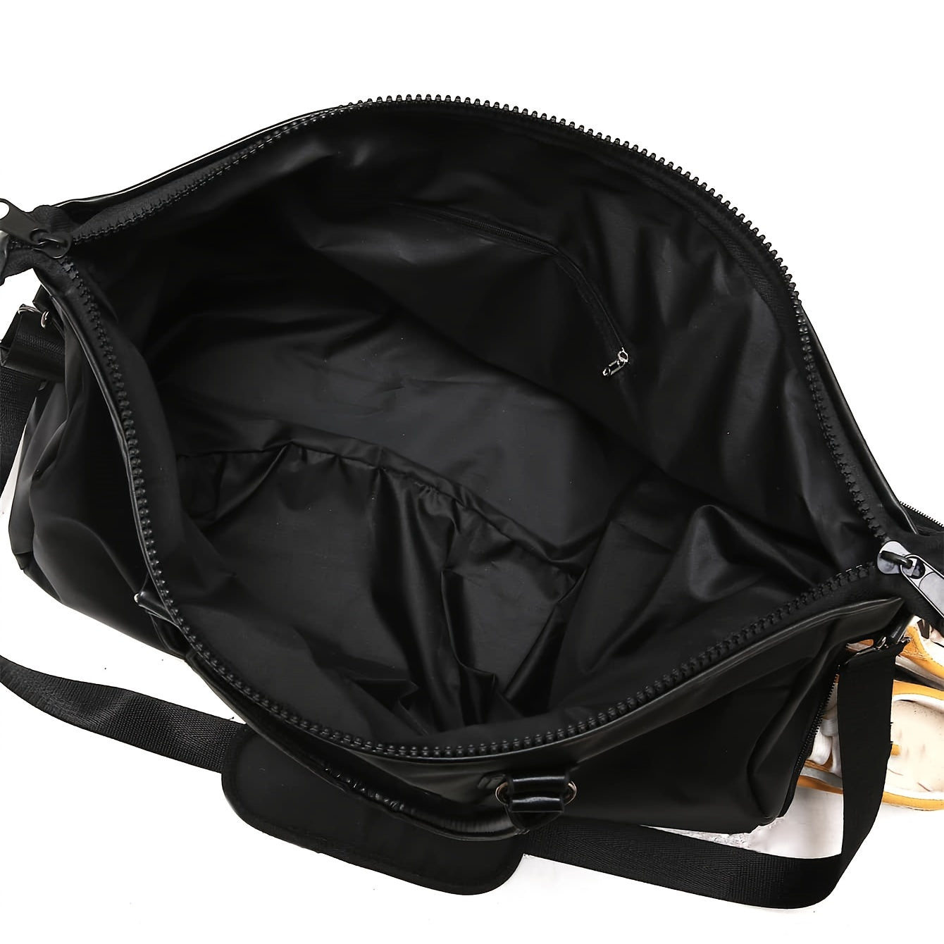 Lightweight Large Capacity Travel Duffel Bag Sports Fitness Bag