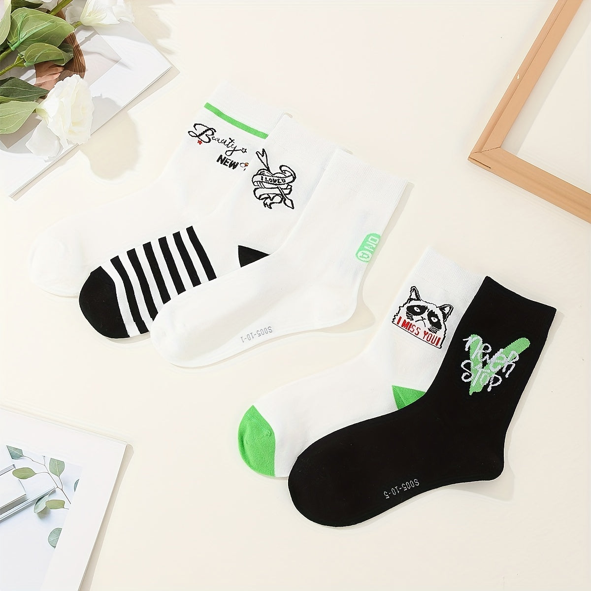 5 Pairs Letter Print Socks Comfy & Breathable Street Mid Tube Socks
