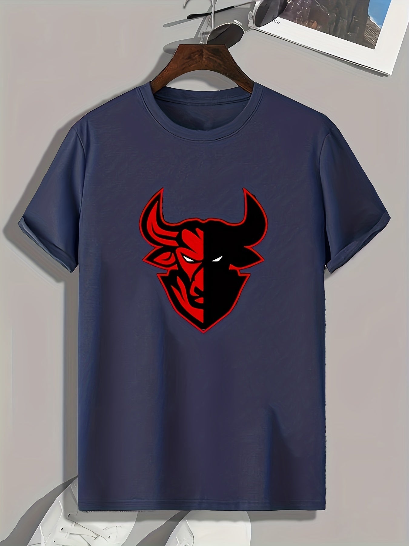 Evil Bull Print Men's Graphic T shirt for Summer