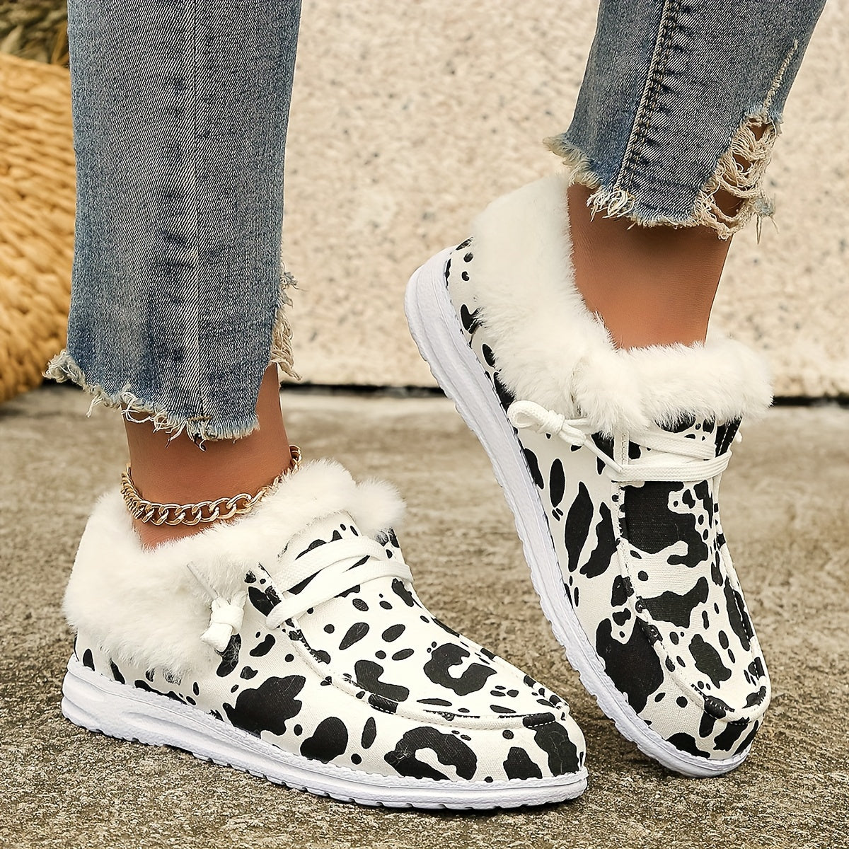 Women's Dairy Cow Pattern Non slip Warm Sneakers Low Top Sport Shoes