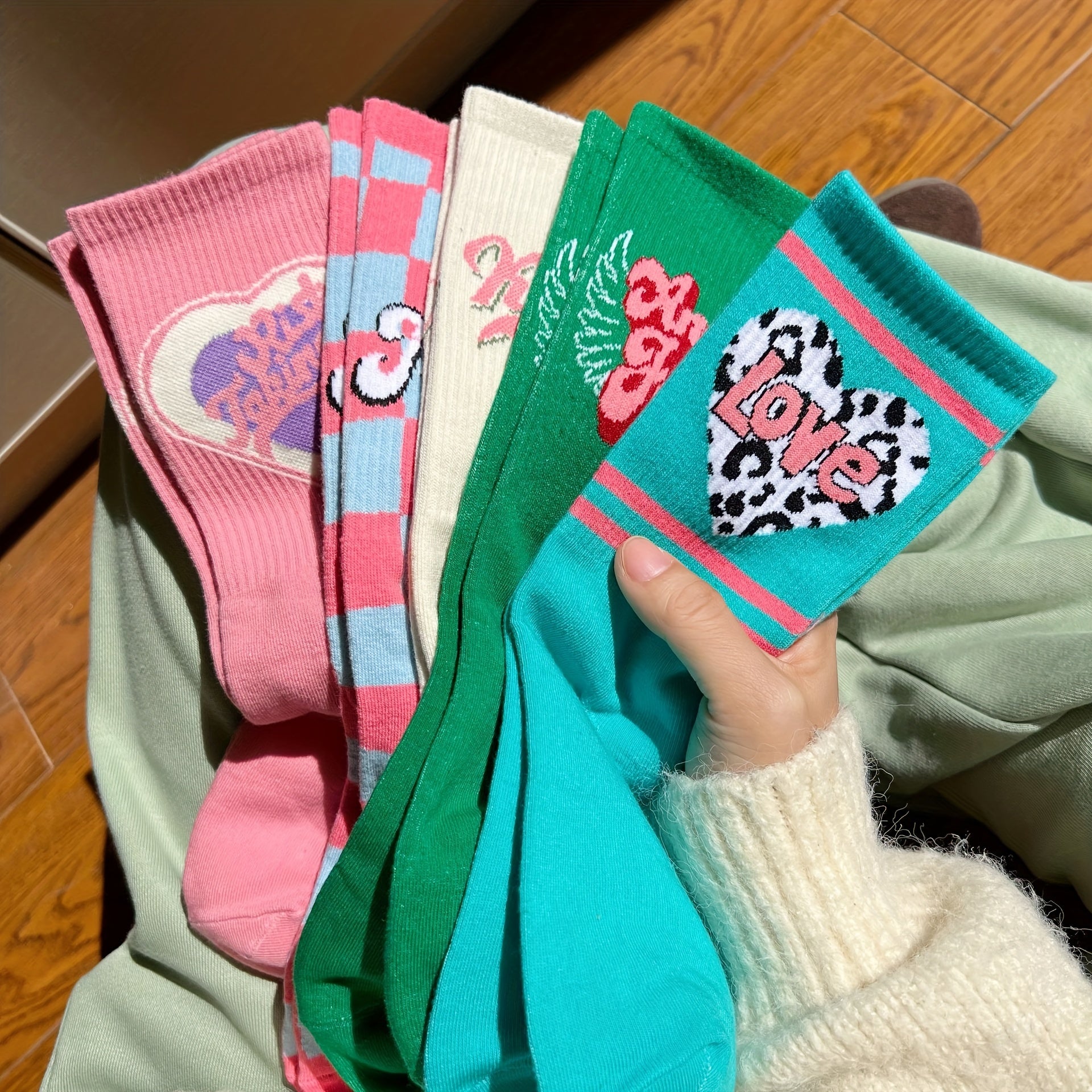 5 Pairs Letter & Heart Print Socks Comfy & Street Mid Tube Socks Women's