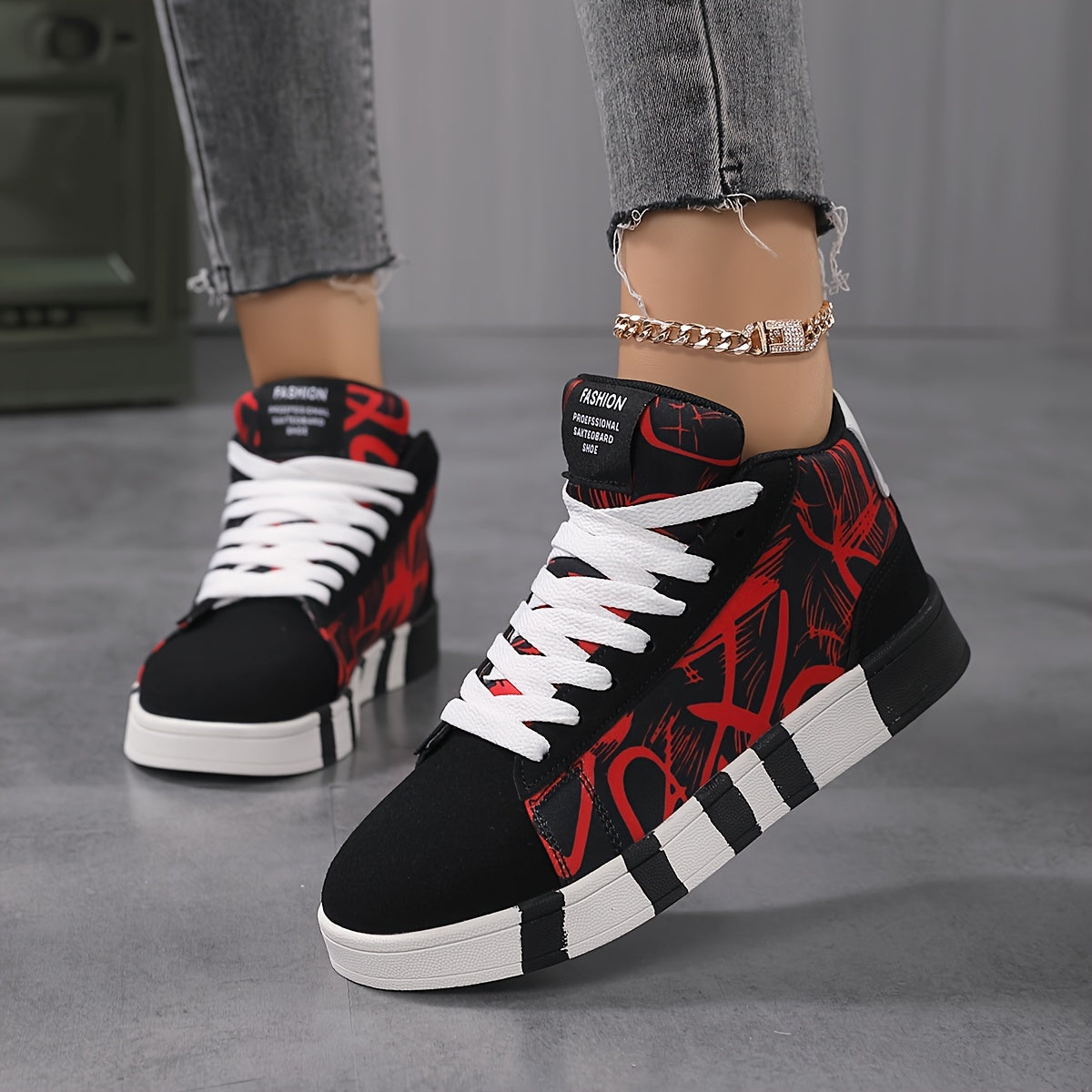 Graffiti Pattern High Top Flat Heighten Skate Shoes
