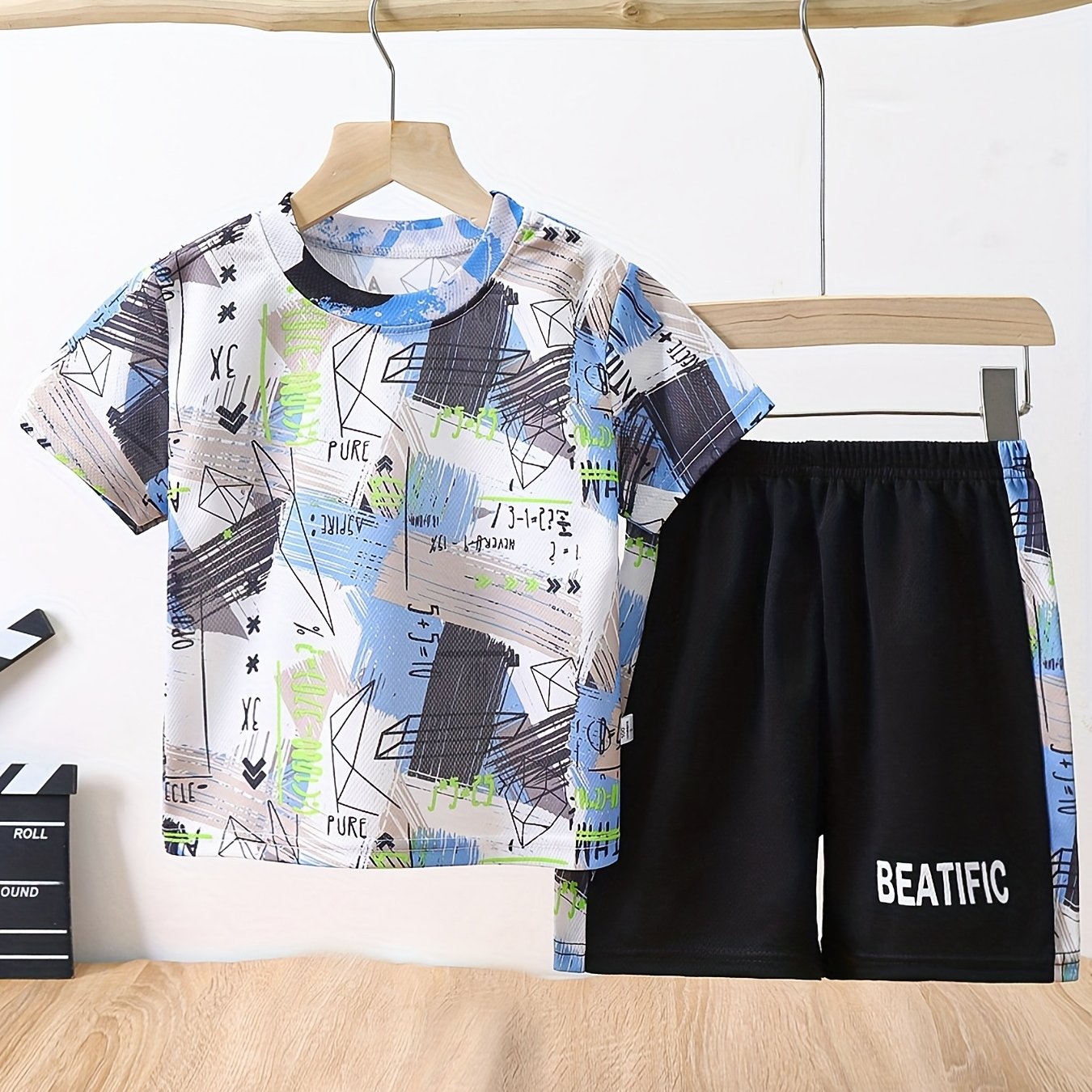 2pcs Boys Graffiti Short Sleeve Tees & Short Set Summer Kids Outfits