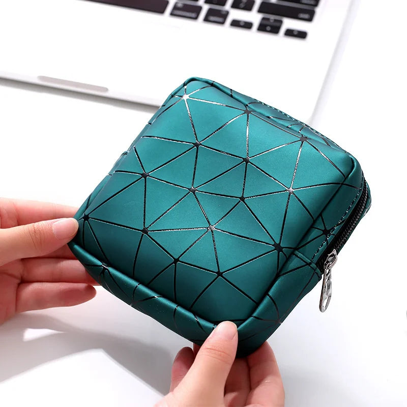 4Color Sanitary Pad Bags Organizer Women Pad Pouch Portable Makeup Bags