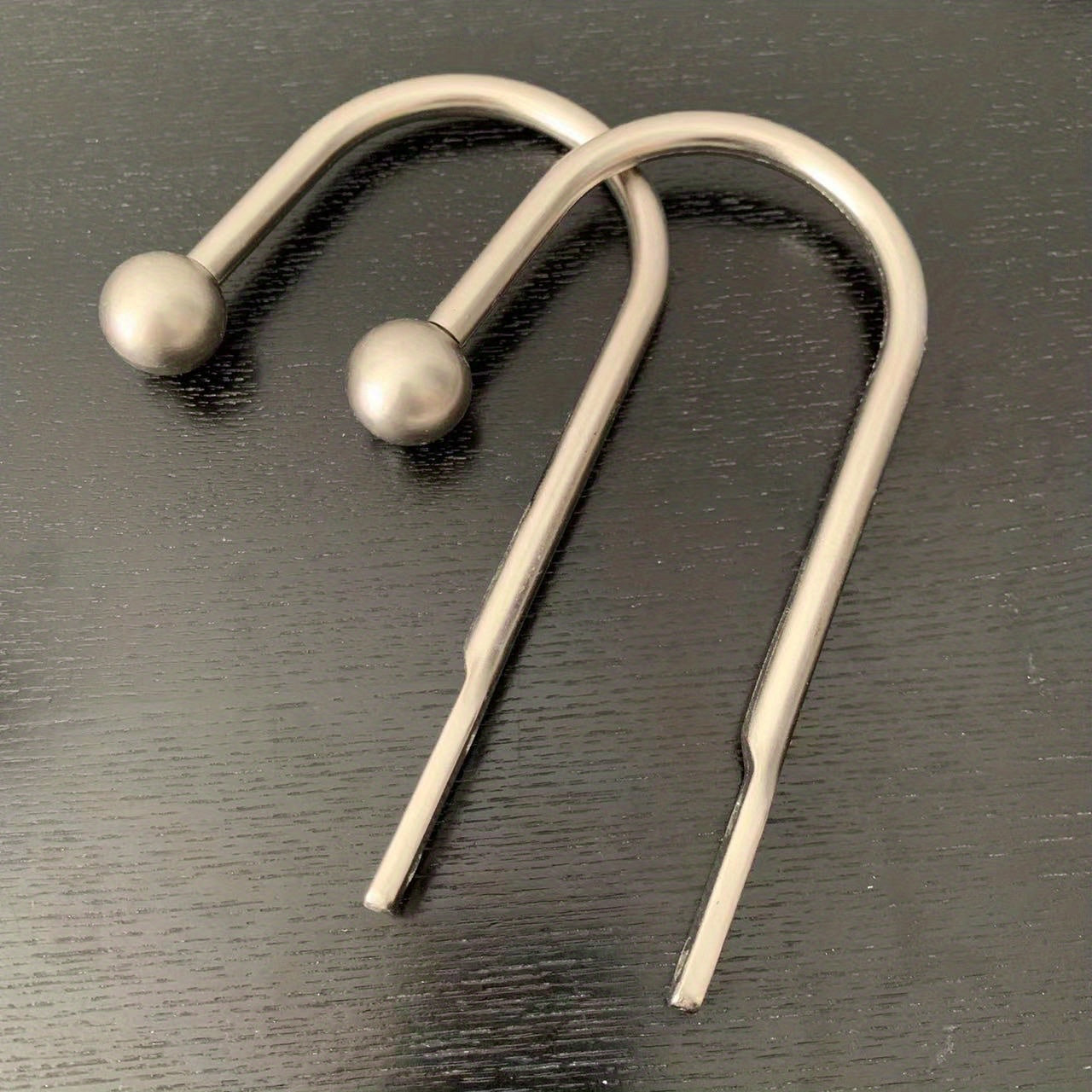 2pcs Metal Curtain Hooks for Easy Hanging & Decorating in Living Room