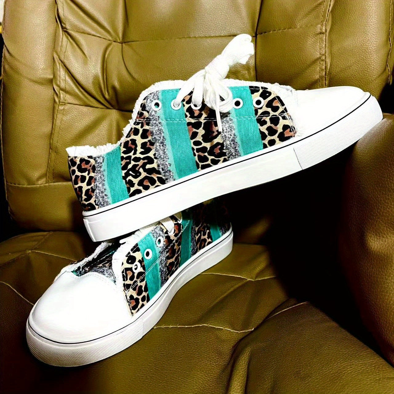 Women's Canvas Sneakers Colorblock Lace Up Low Top Shoes