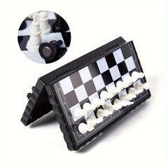 Portable Folding Plastic Chess Toy Chess Game For Family Gathering