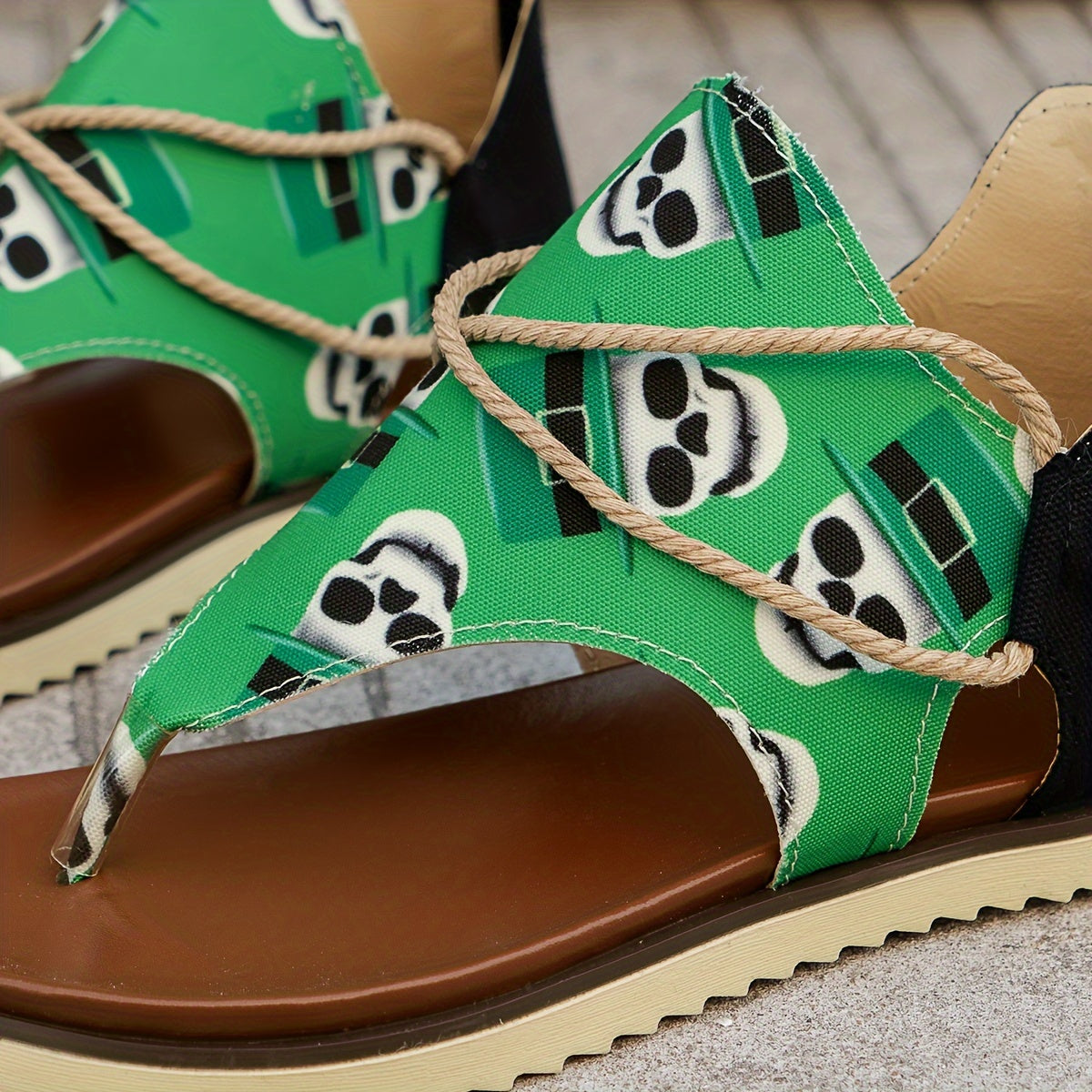 Women's Skull Pattern Thong Sandals Back Zipper Open Toe Retro Roman Flip flops