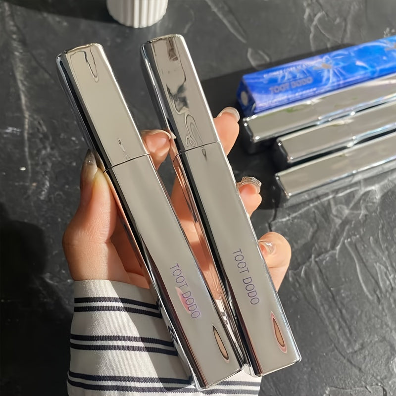 Moisturizing Lip Glaze with Lustrous Finish