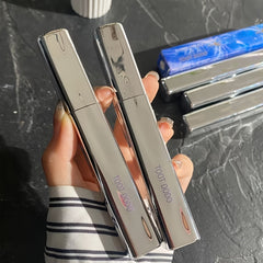 Moisturizing Lip Glaze with Lustrous Finish