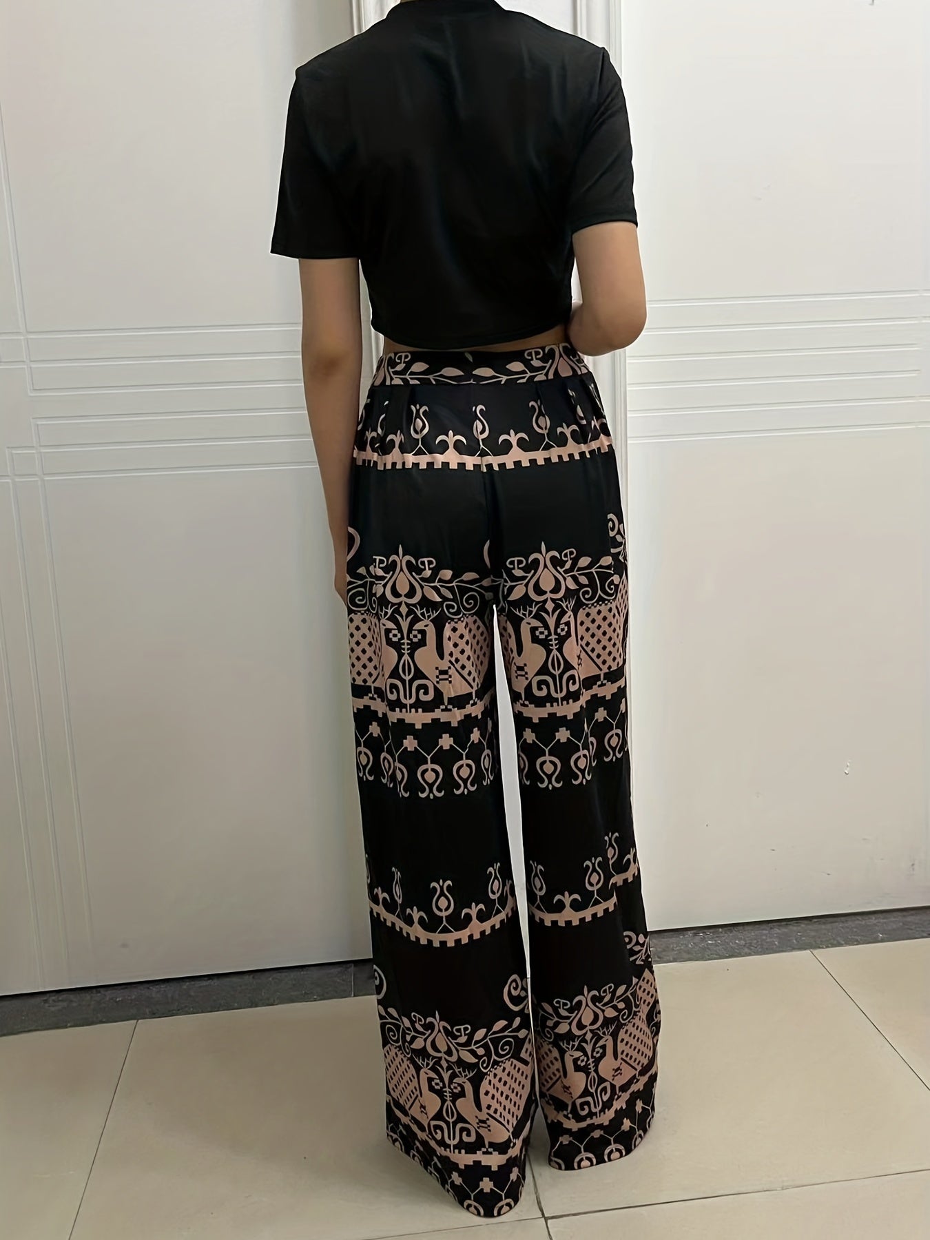 Summer Two Piece Set Short Sleeve Crop Tee & Chain Print Wide Leg Pants