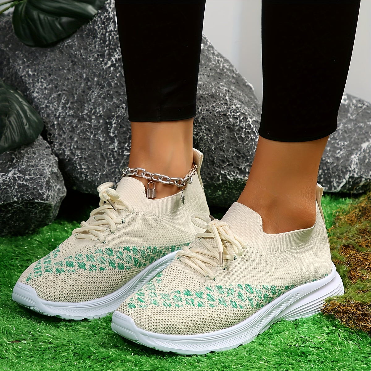 Women's Mesh Breathable Running Shoes Lightweight Lace Up Sneakers