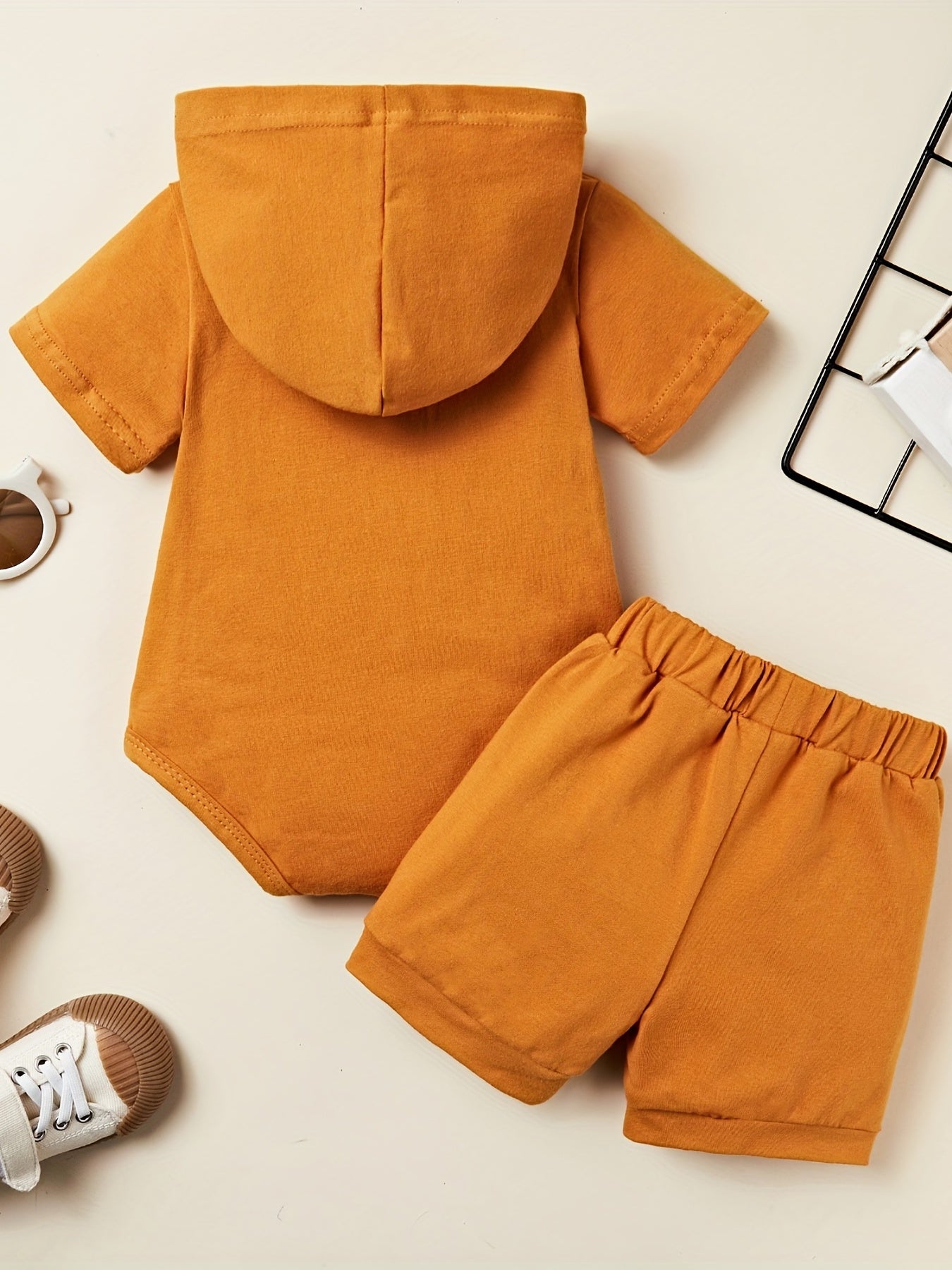2pcs Baby Boys Little Man Hooded Onesie & Shorts Set