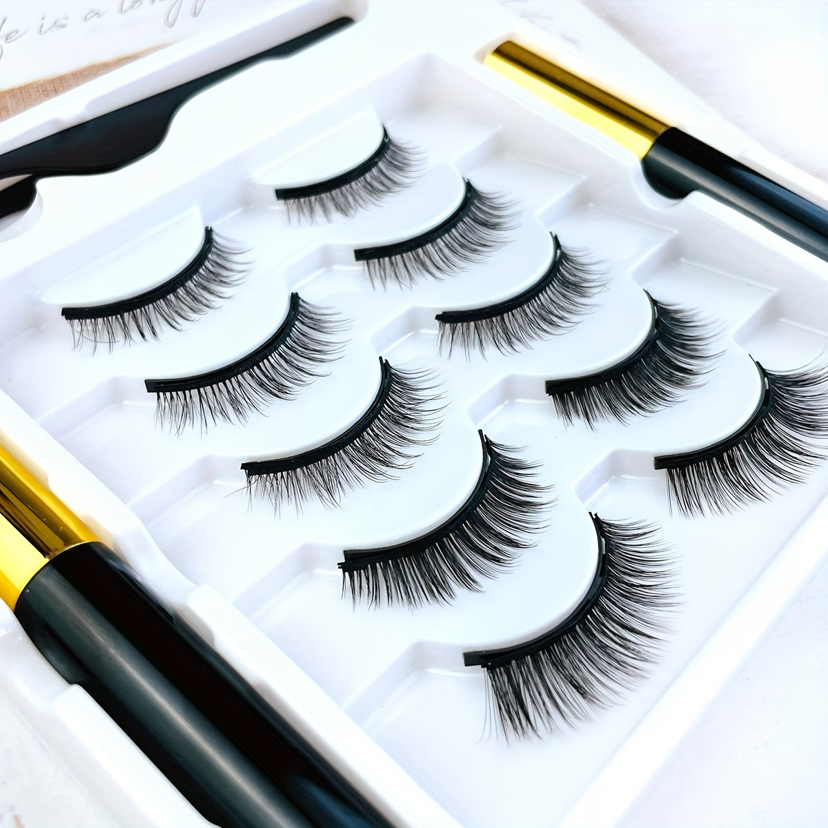 Magnetic Eyelashes with Eyeliner Kit 5 Pairs Natural Looking Waterproof
