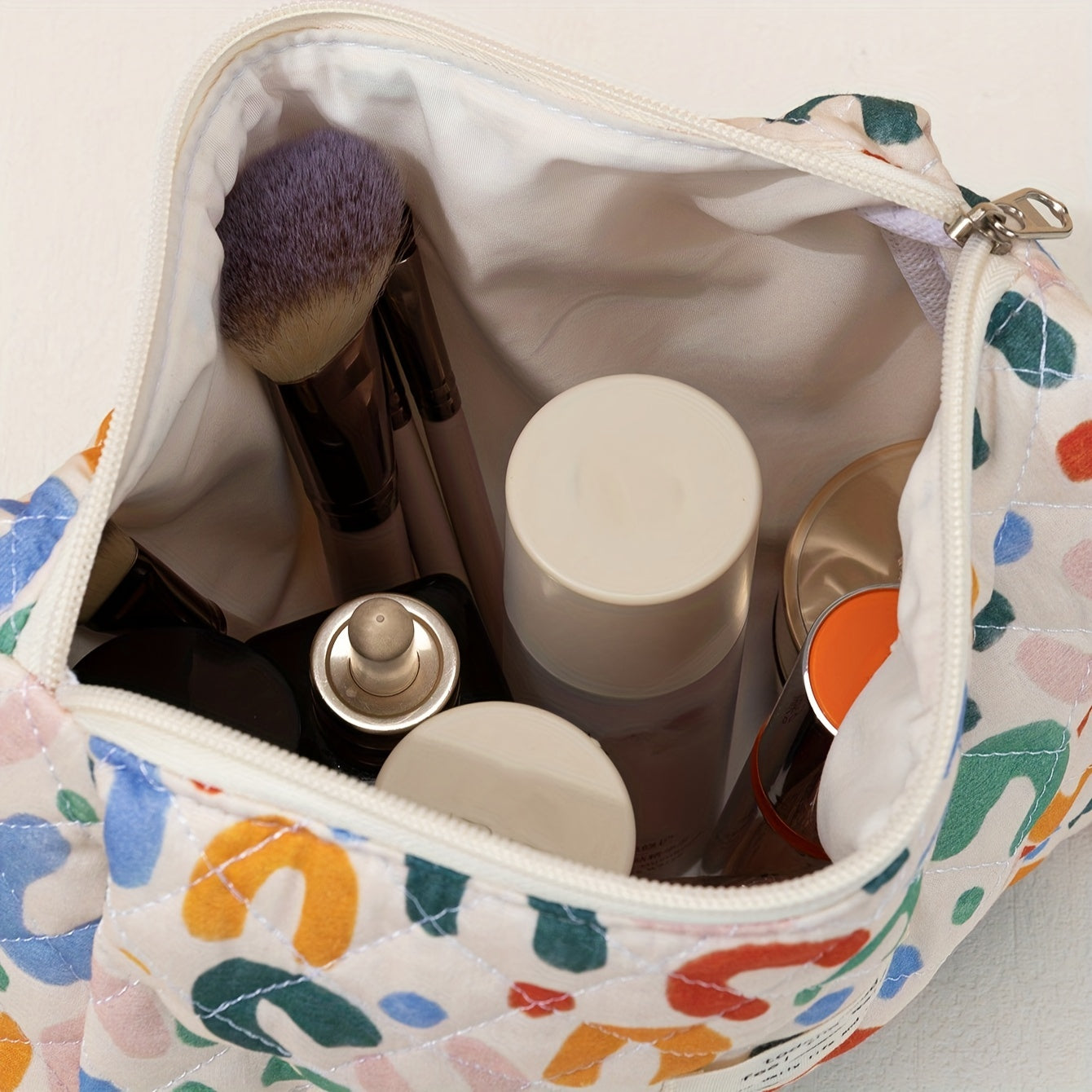 Colorful UU Letter Quilted Cosmetic Bag Travel Makeup Pouch