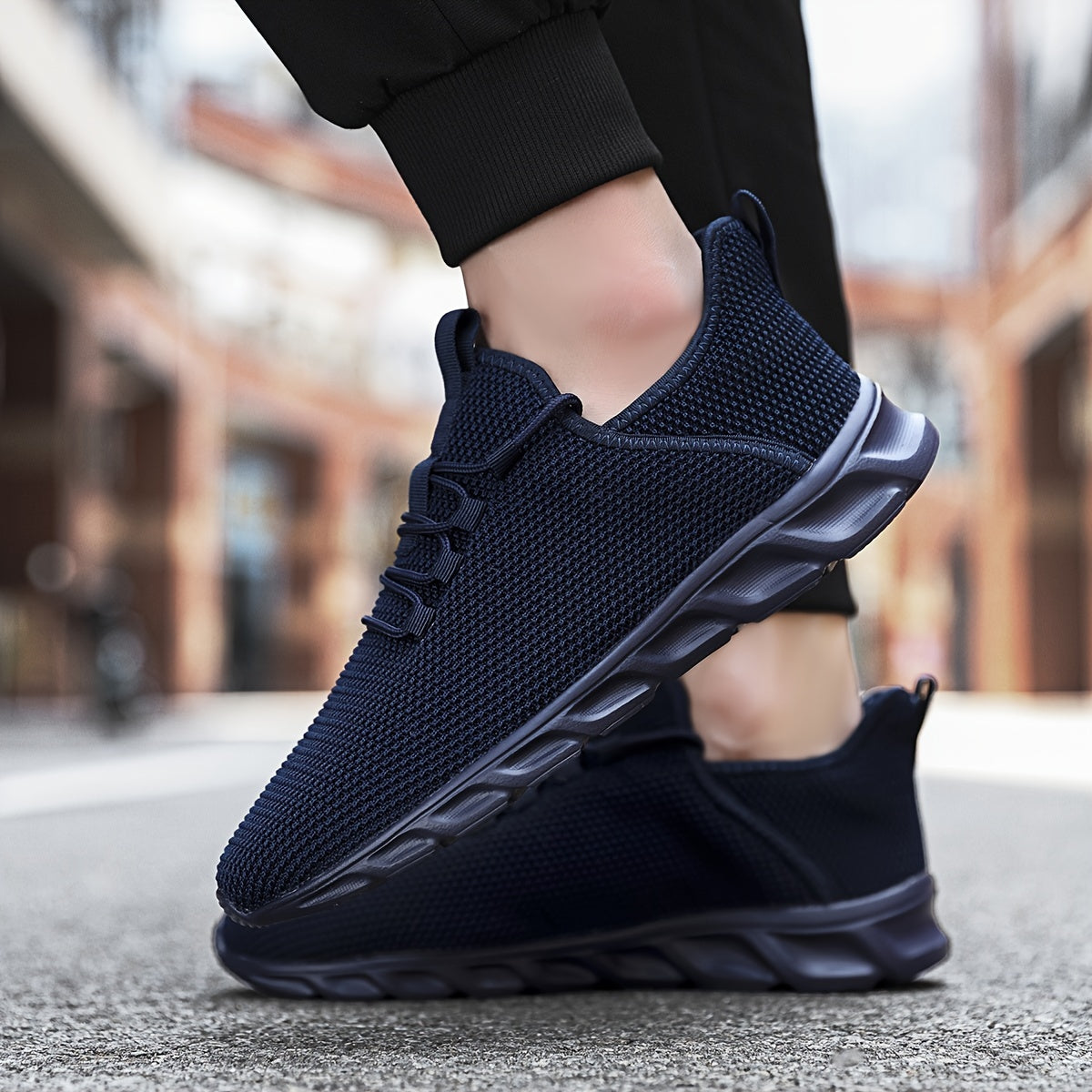 Men's Lightweight Running Shoes Breathable Outdoor Sneakers