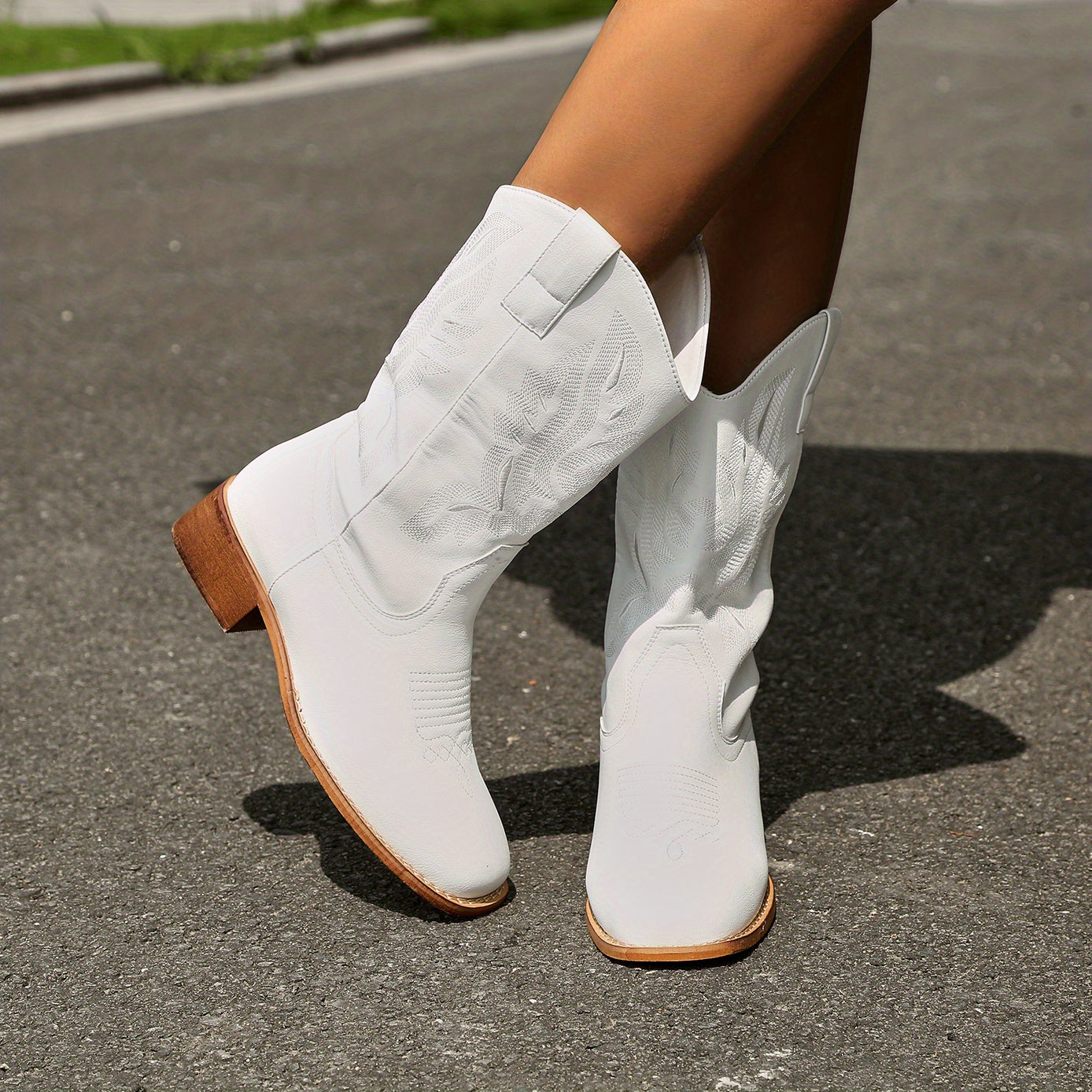 Women's Embroidery Western Boots Square Toe Mid Calf Cowboy Boots