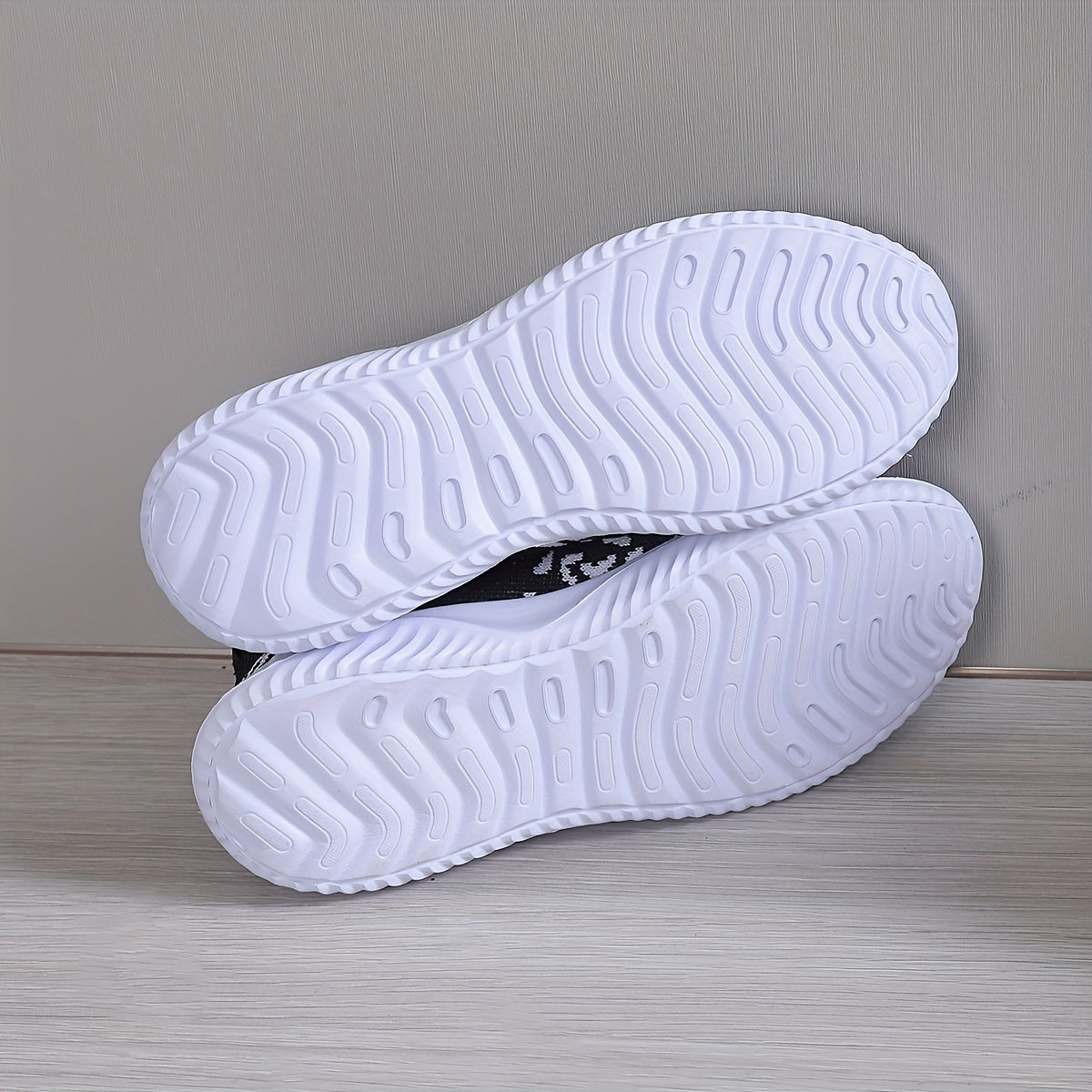 Women's Slip On Mesh Sneakers Low Flat Shoes Casual Outdoor Walking Shoes