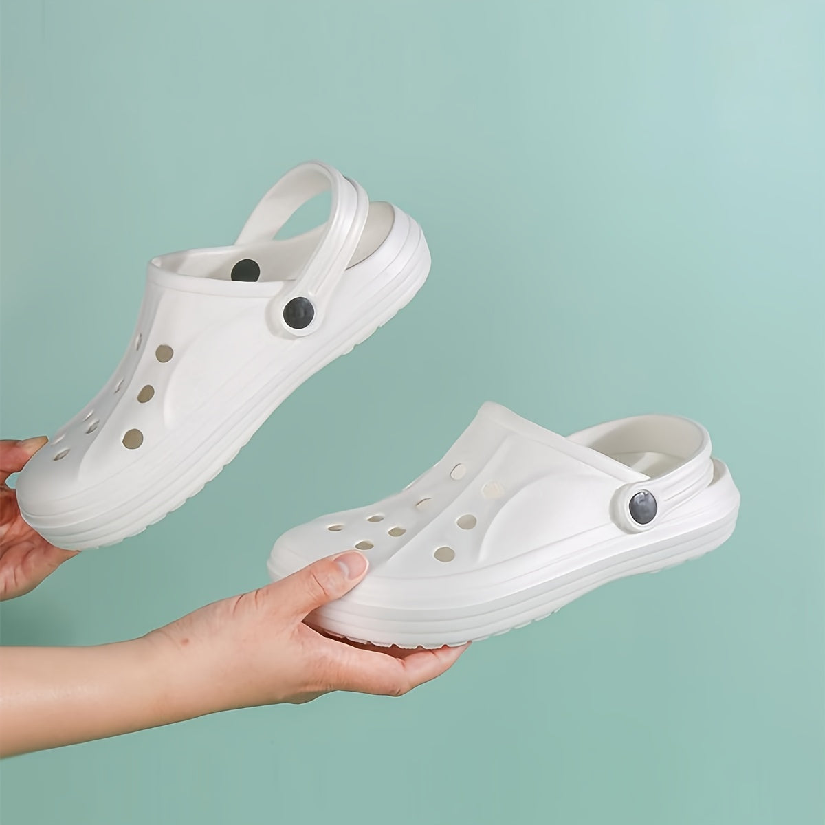 Men's Lightweight Hollow Out Sandals for Spring and Summer